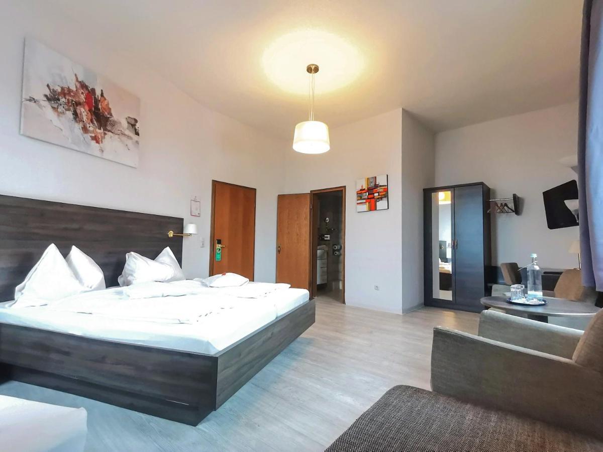 Hotel Kitzinger Hof An Der B8 Kitzingen Exteriör bild
