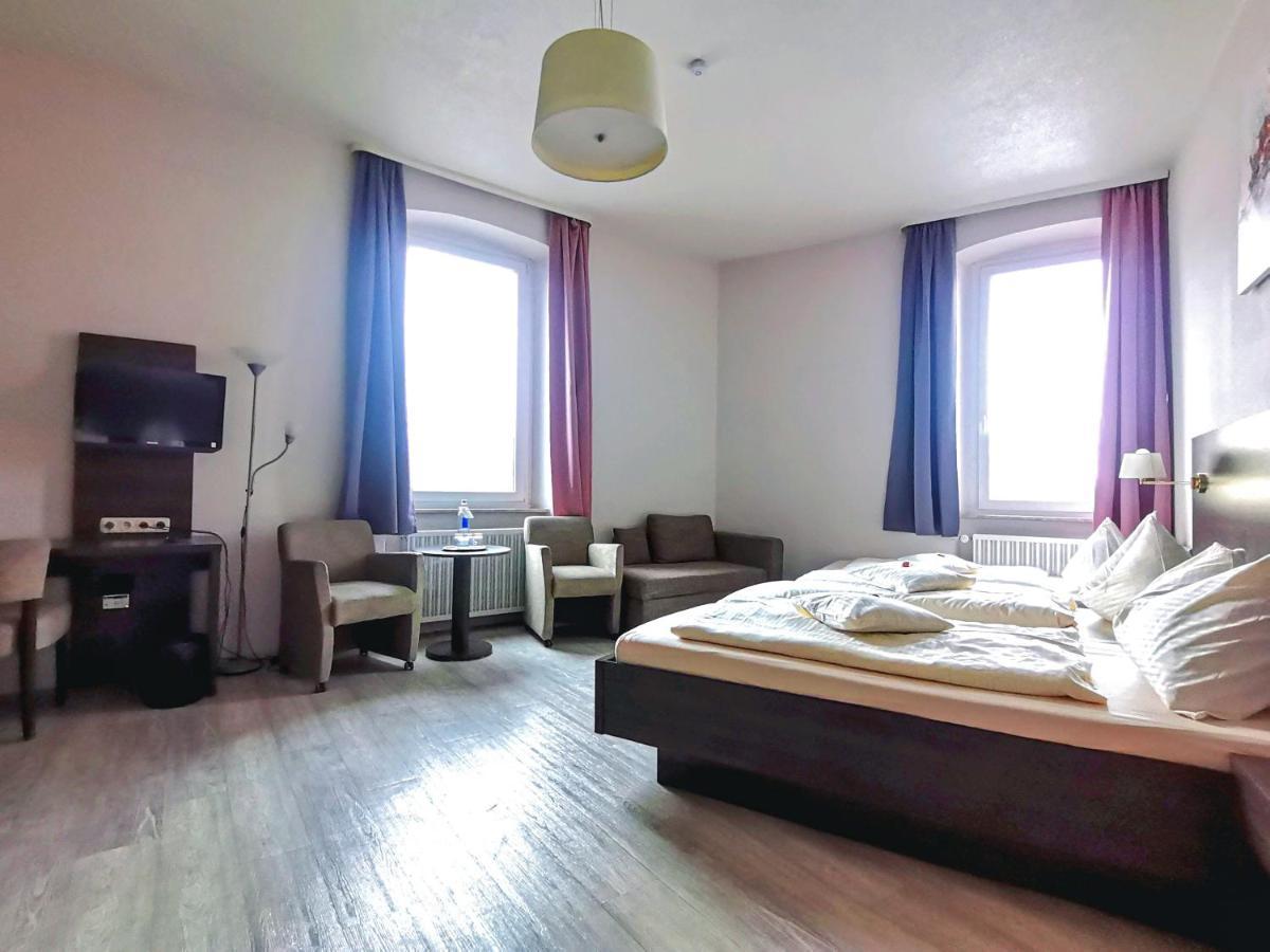 Hotel Kitzinger Hof An Der B8 Kitzingen Exteriör bild