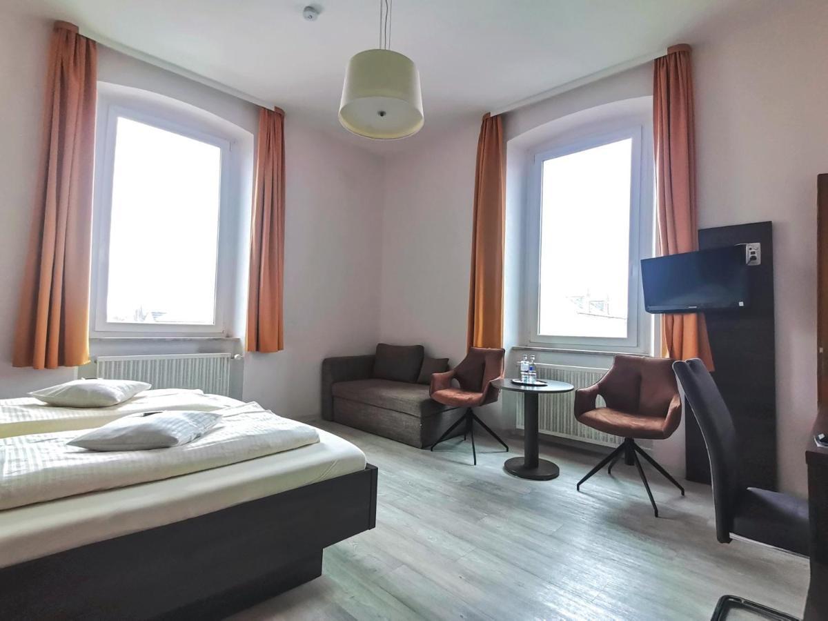 Hotel Kitzinger Hof An Der B8 Kitzingen Exteriör bild