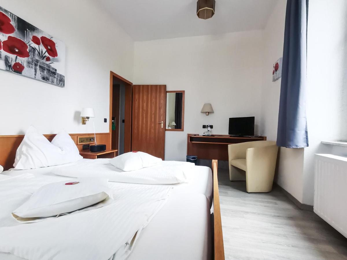 Hotel Kitzinger Hof An Der B8 Kitzingen Exteriör bild